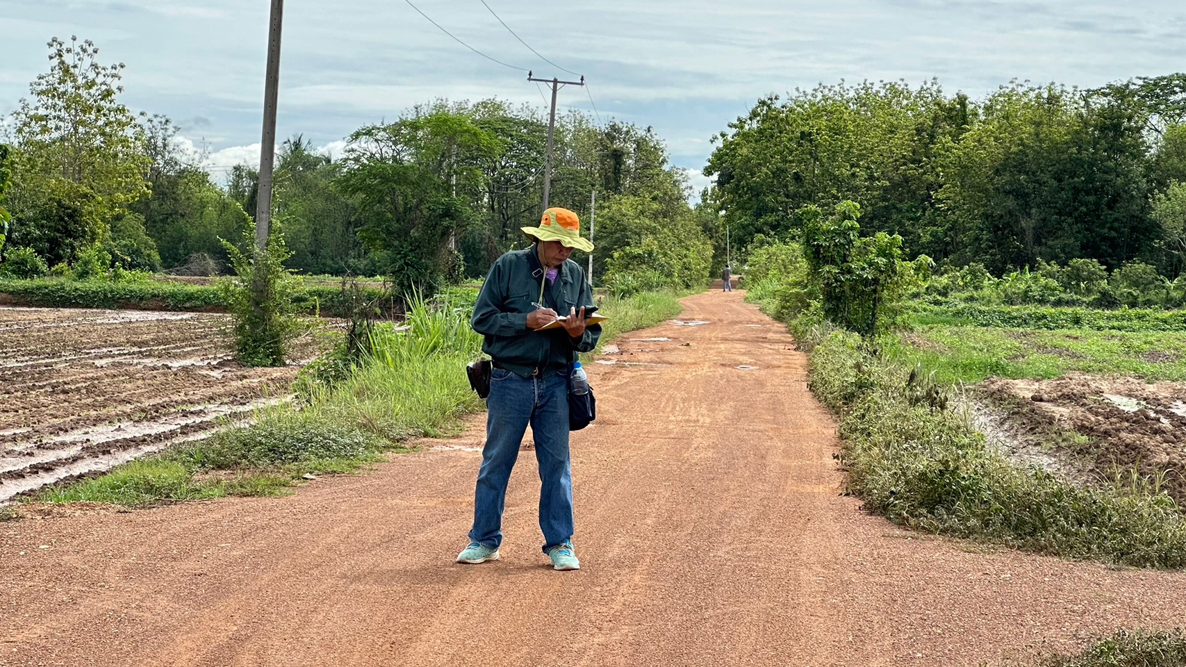 title - สำรวจความเหมาะสมงานพัฒนาโครงสร้างพื้นฐานทางคมนาคมในเขตปฏิรูปที่ดินจังหวัดสุโขทัย